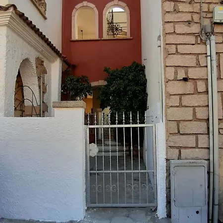 Lo Sguardo Sulla Citta' ,panoramic View Apartment Olbia