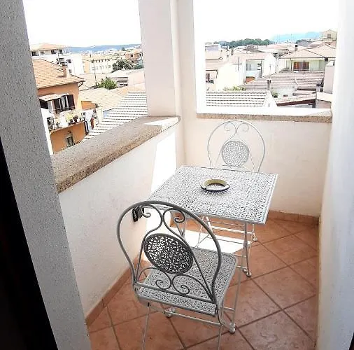 Lo Sguardo Sulla Citta' ,panoramic View Apartment Olbia